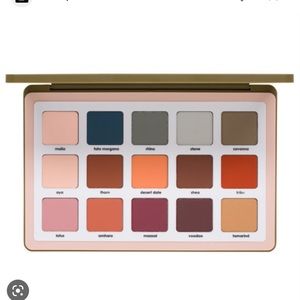 Natasha Denona Safari eye shadow palette
